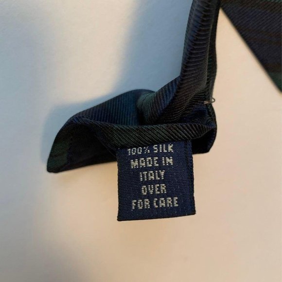 NWOT Gap Tie - Picture 3 of 3